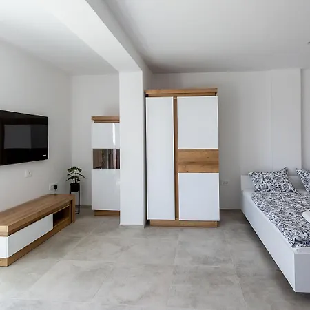 Apartment Oljka *